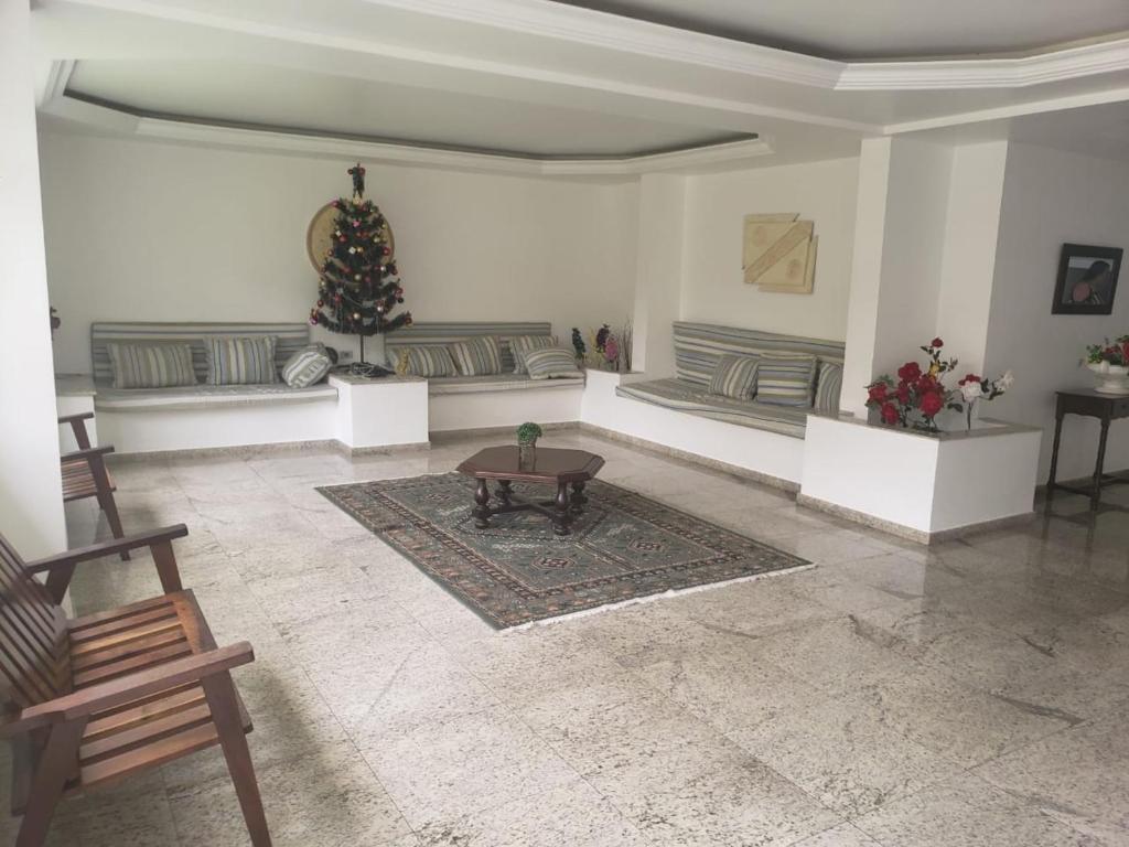  Apartamento 2 quartos na praia enseada do Guarujá-SP