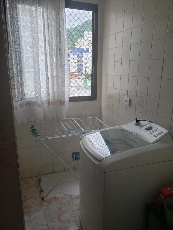  Apartamento 2 quartos na praia enseada do Guarujá-SP