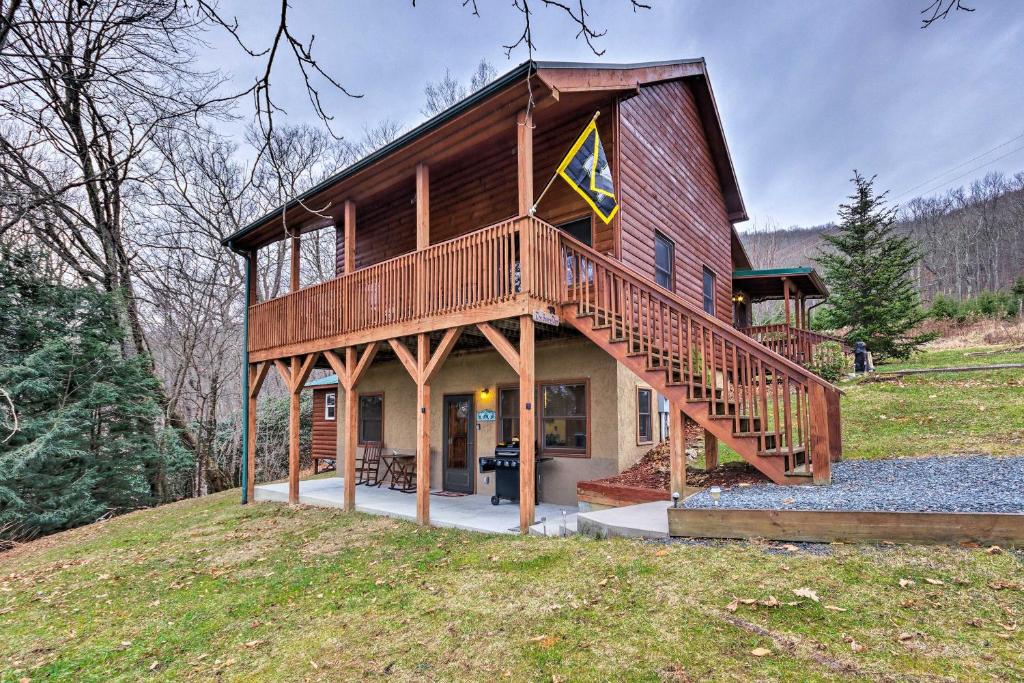Lower Bears Den - Central to Beech and Sugar Mtn! - Housity