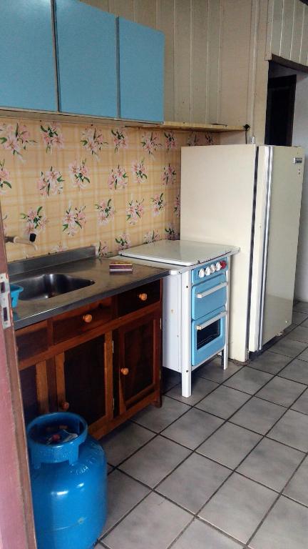  Casas Populares Praia de Armação - BETO CARRERO