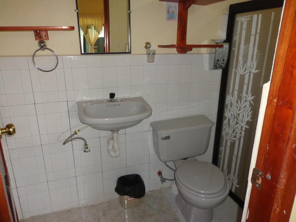 Koupelna v ubytování Hostal Nathaly