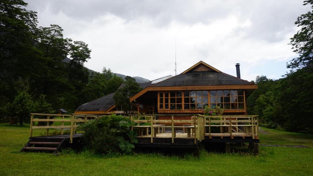 O grădină în afara El Pangue Lodge