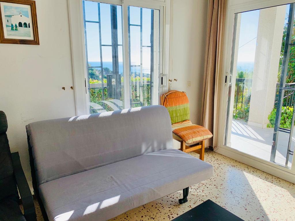 Posedenie v ubytovaní Mediterranean Villa Investingspain sea view and pool