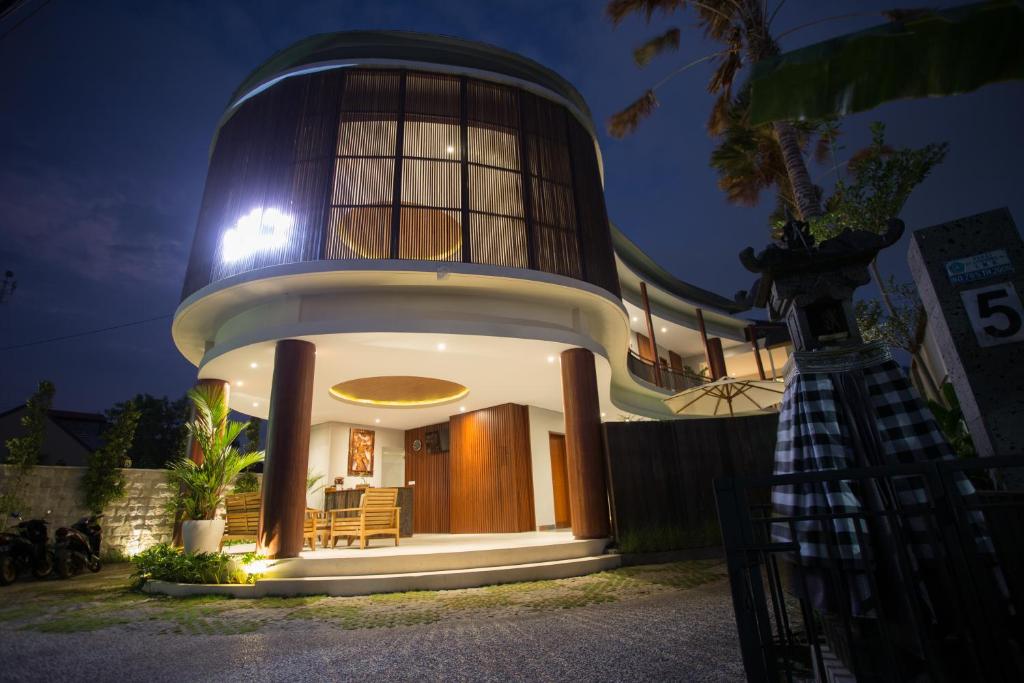 Curve Guest House, Canggu, Indonesia