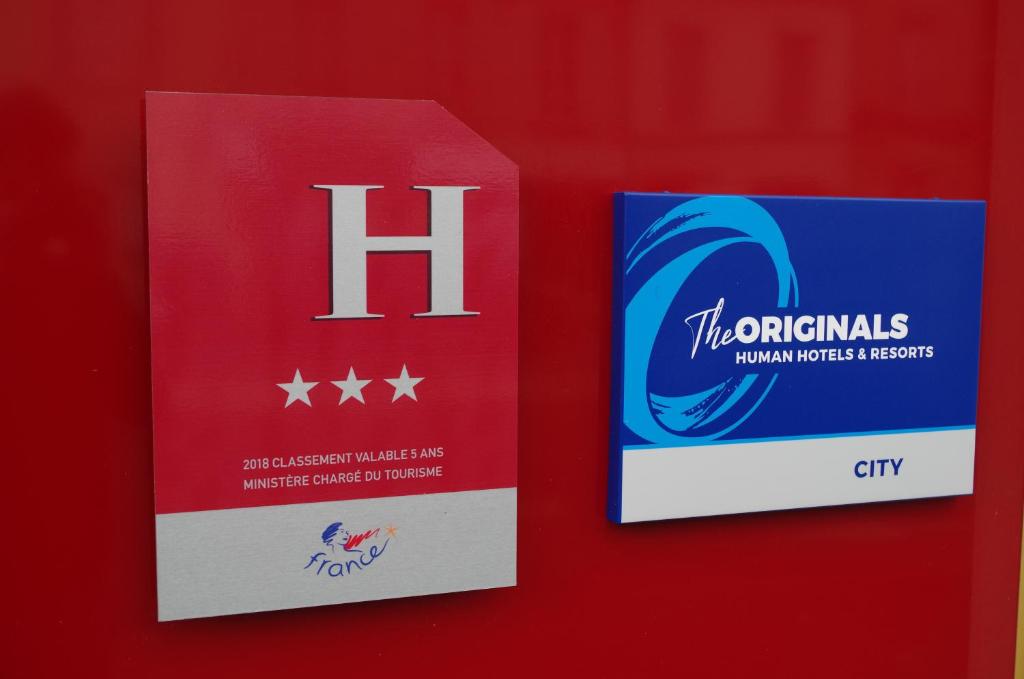 Certifikát, hodnocení, plakát nebo jiný dokument vystavený v ubytování The Originals City, Hôtel Le Savoy, Caen