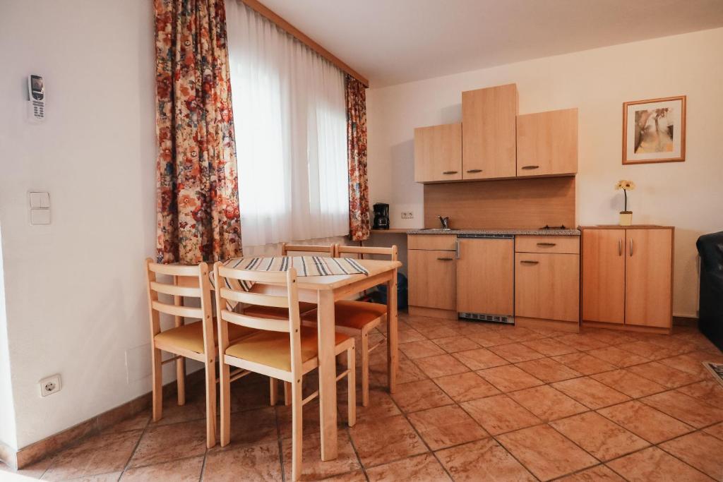 Kuchyň nebo kuchyňský kout v ubytování Gästehaus Finklacke