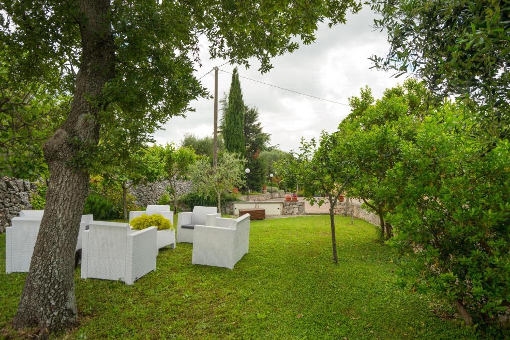Ogród w obiekcie HelloApulia - Villa Flora