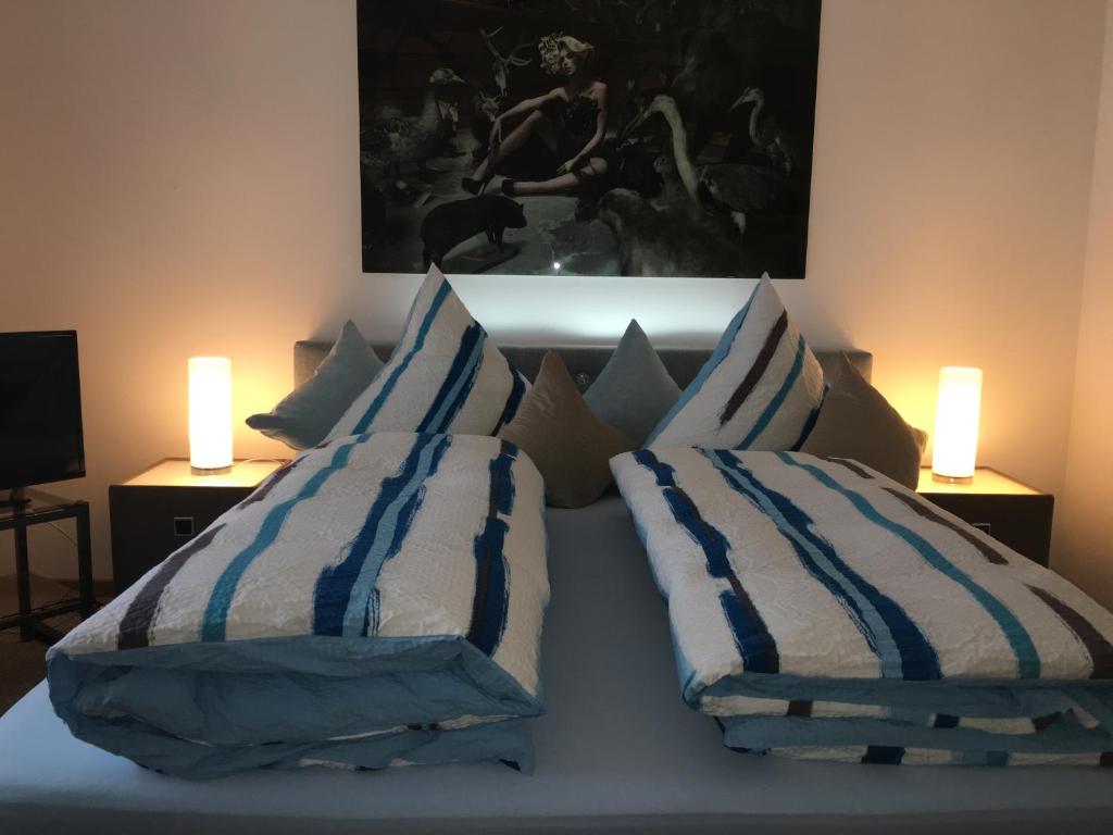 Astrid's Pension - 2