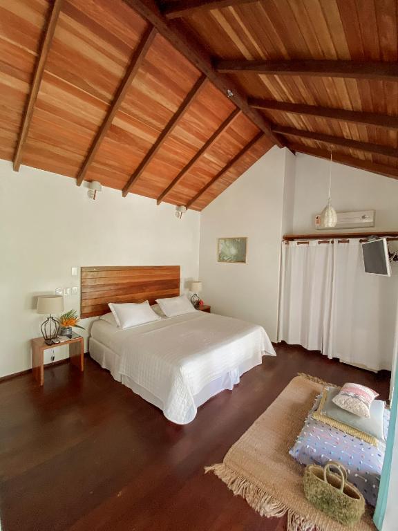  Madeiro Beach Hotel