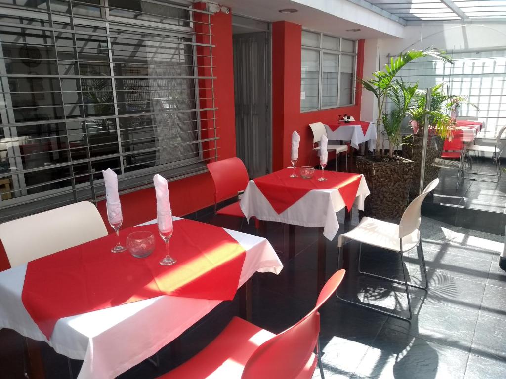 Posezení v ubytování Hotel TuKasa Inn