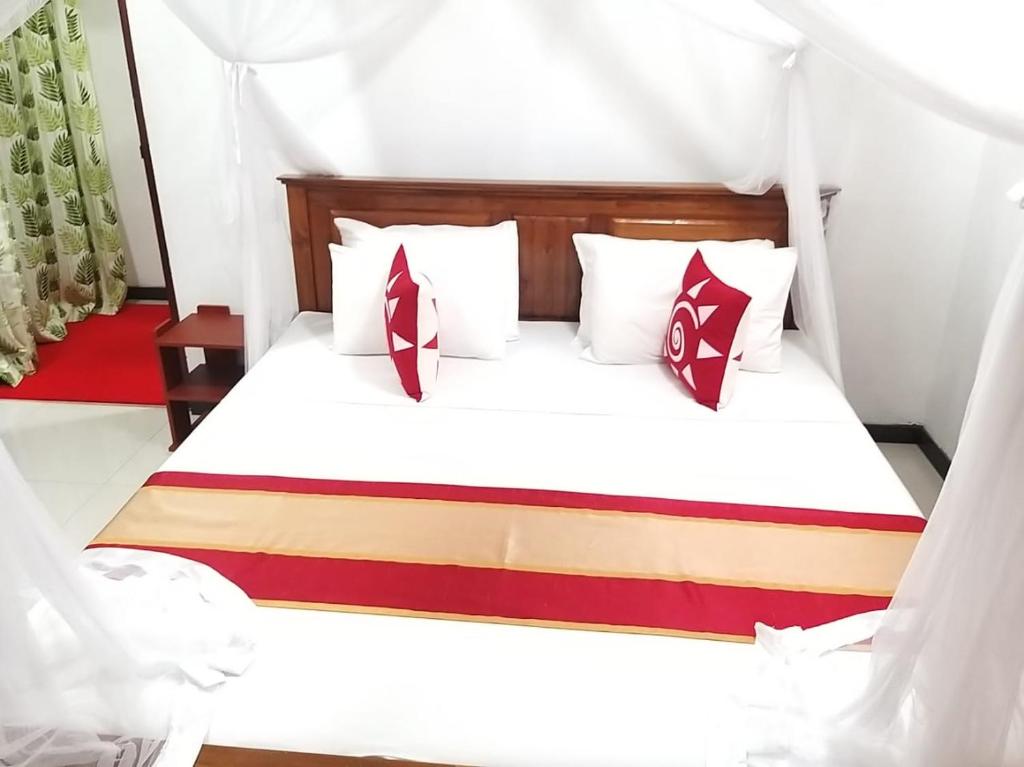 Sahana Sri Villa - 8