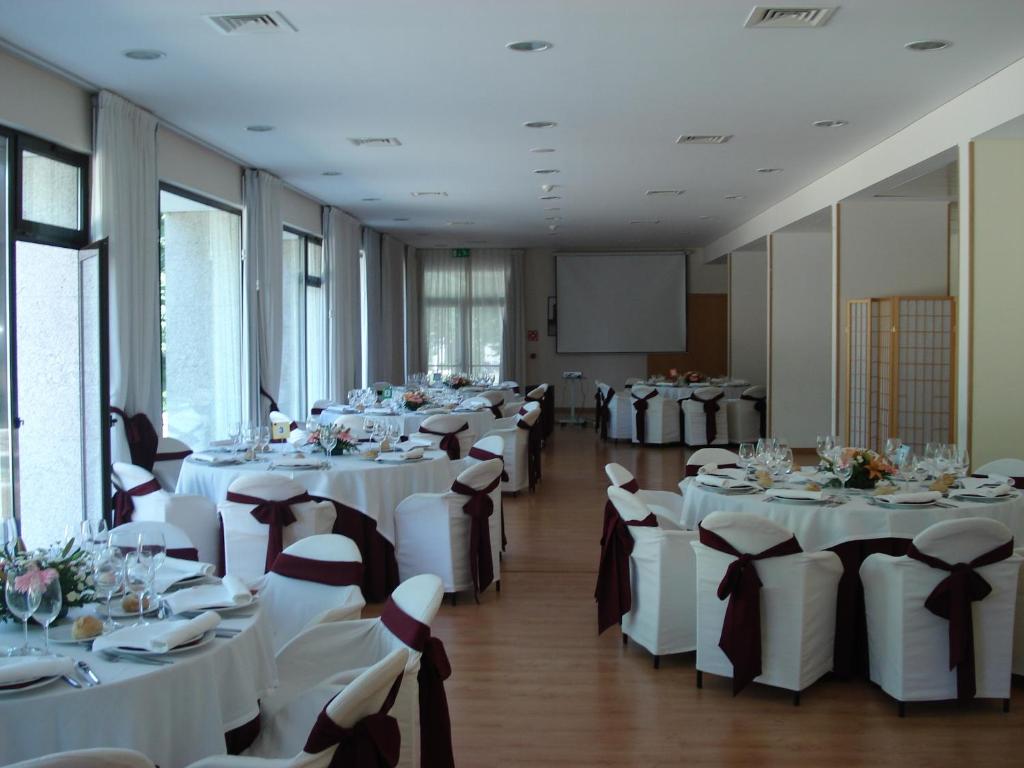 Restaurace v ubytování Hotel Bienestar Termas de Moncao