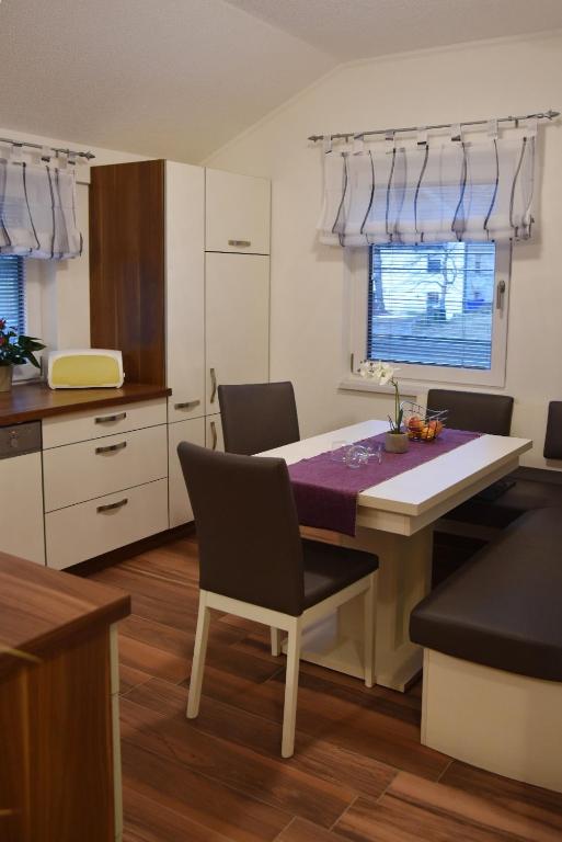 Kuchyň nebo kuchyňský kout v ubytování Ferienwohnung Melanie
