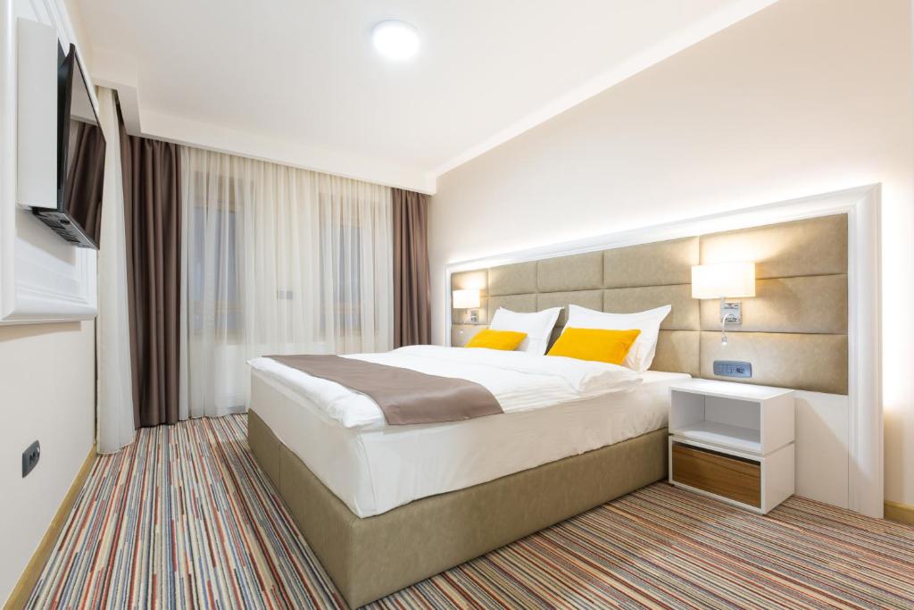 Hotel TESLA - Smart Stay Garni - Resim 29