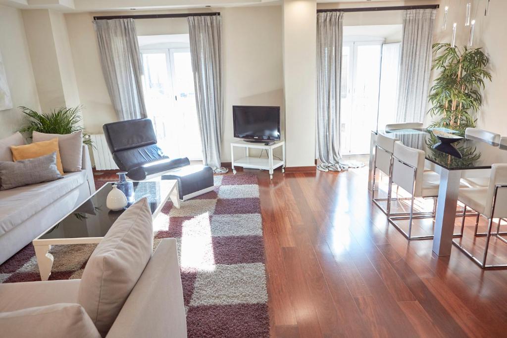 Apartamentos La Bola Suite - 4