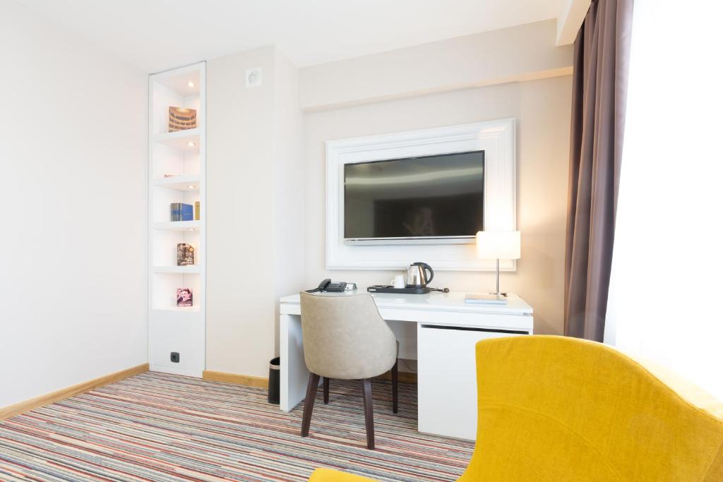 Kuchyň nebo kuchyňský kout v ubytování Hotel TESLA - Smart Stay Garni