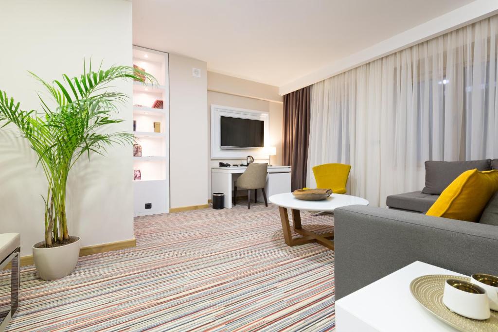 Hotel TESLA - Smart Stay Garni - Resim 25