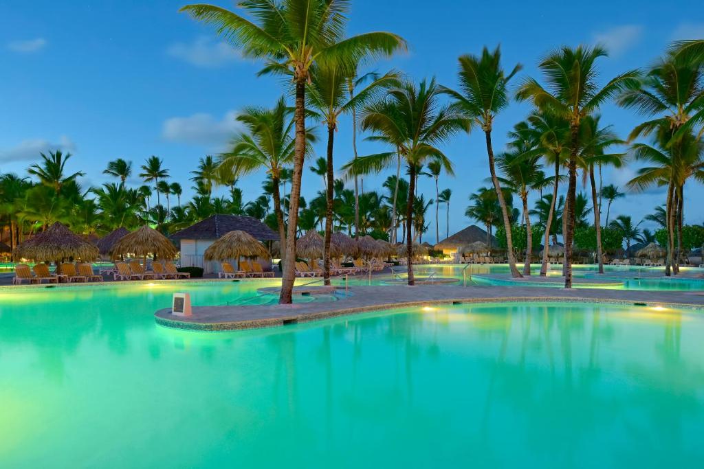 Bazén v ubytování Iberostar Waves Dominicana - All Inclusive nebo v jeho okolí
