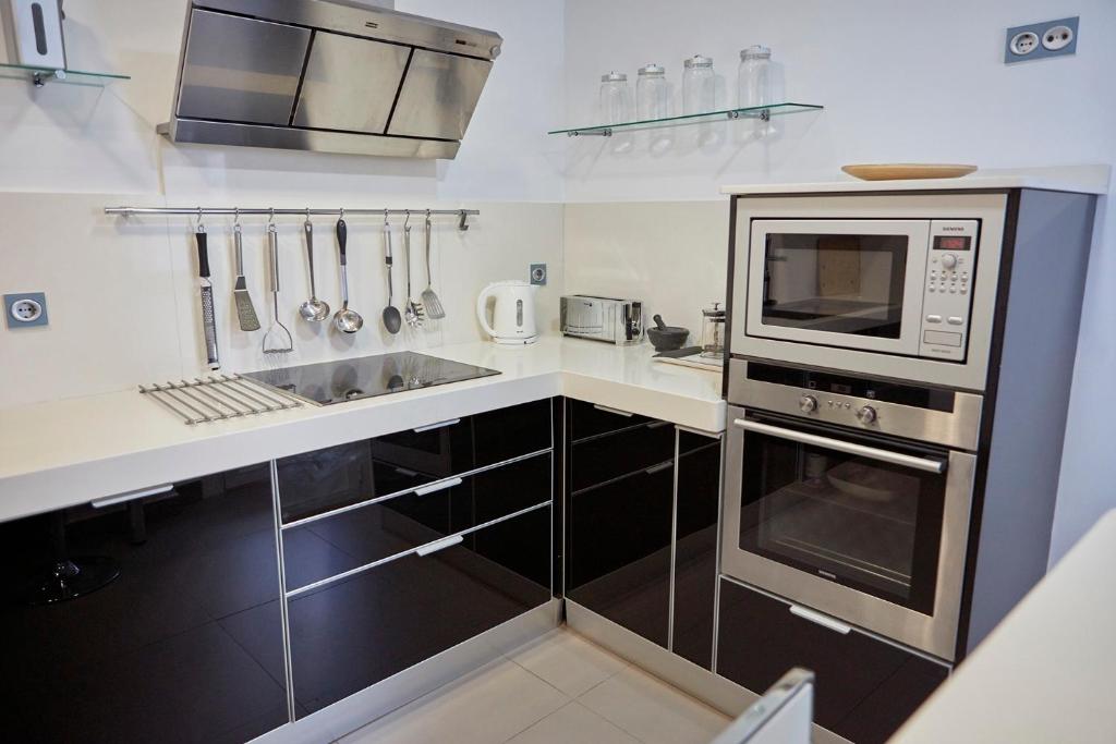 Apartamentos La Bola Suite - 11