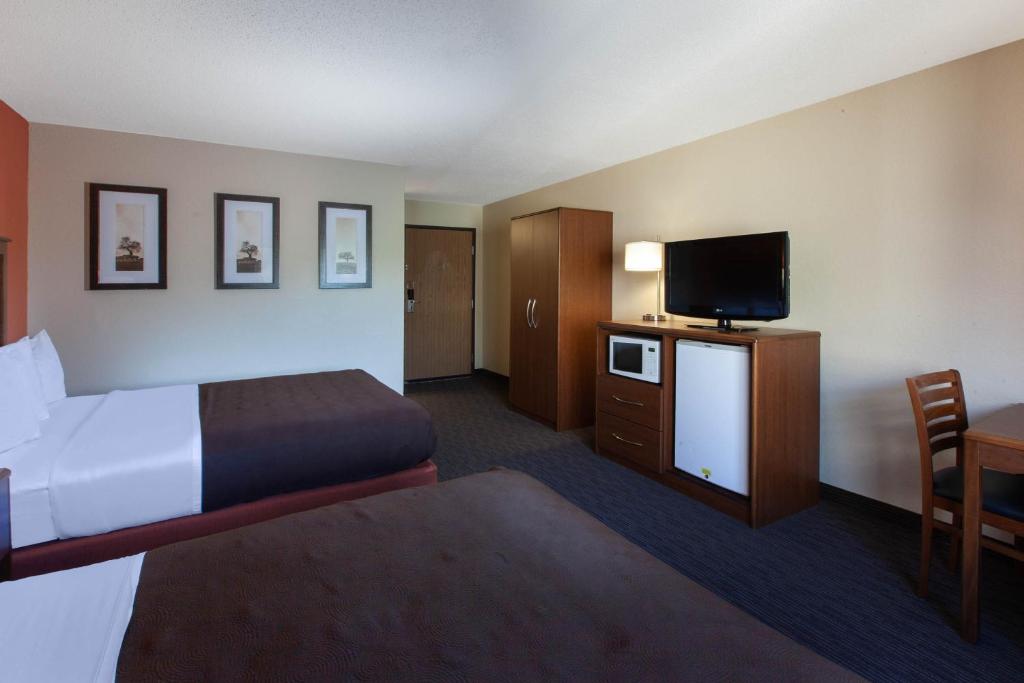 AmericInn by Wyndham Iron River - Queen Kamer Met 2 Queensize Bedden – Niet-Rokers