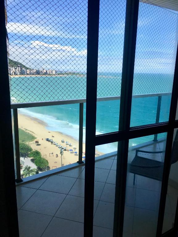  Cobertura duplex frente Praia da Costa