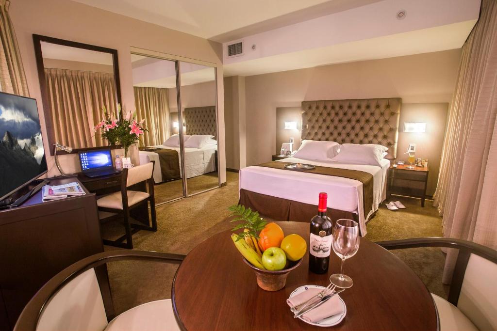 Postel nebo postele na pokoji v ubytování Del Pilar Miraflores Hotel