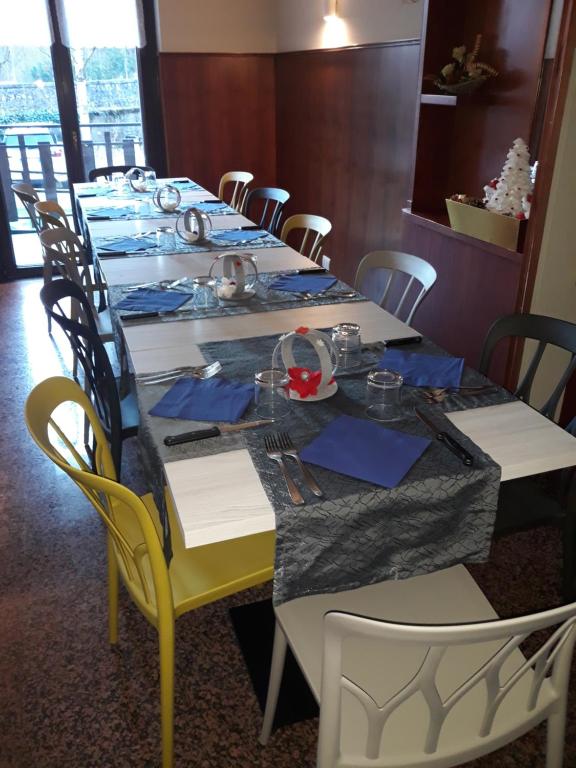 Restaurace v ubytování Hotel ristorante Bucaneve