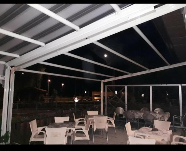 Restaurace v ubytování Hotel ristorante Bucaneve