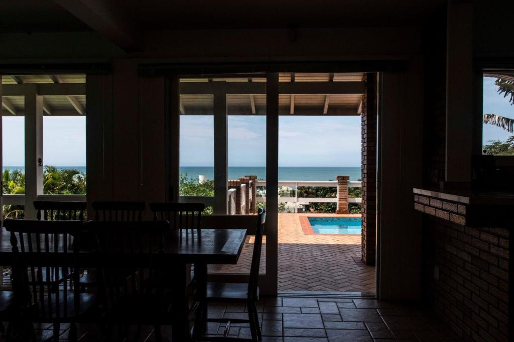  Casa Vista Mar Deslumbrante com Piscina
