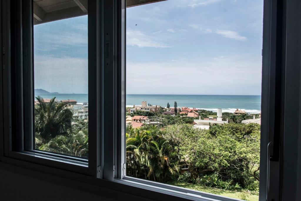  Casa Vista Mar Deslumbrante com Piscina