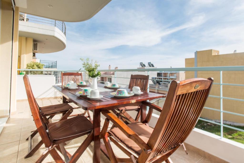 Nathaniel Athens Airport - 12