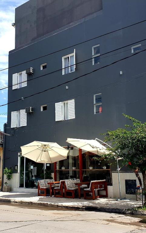 Clădirea în care este situat/ăhotelul