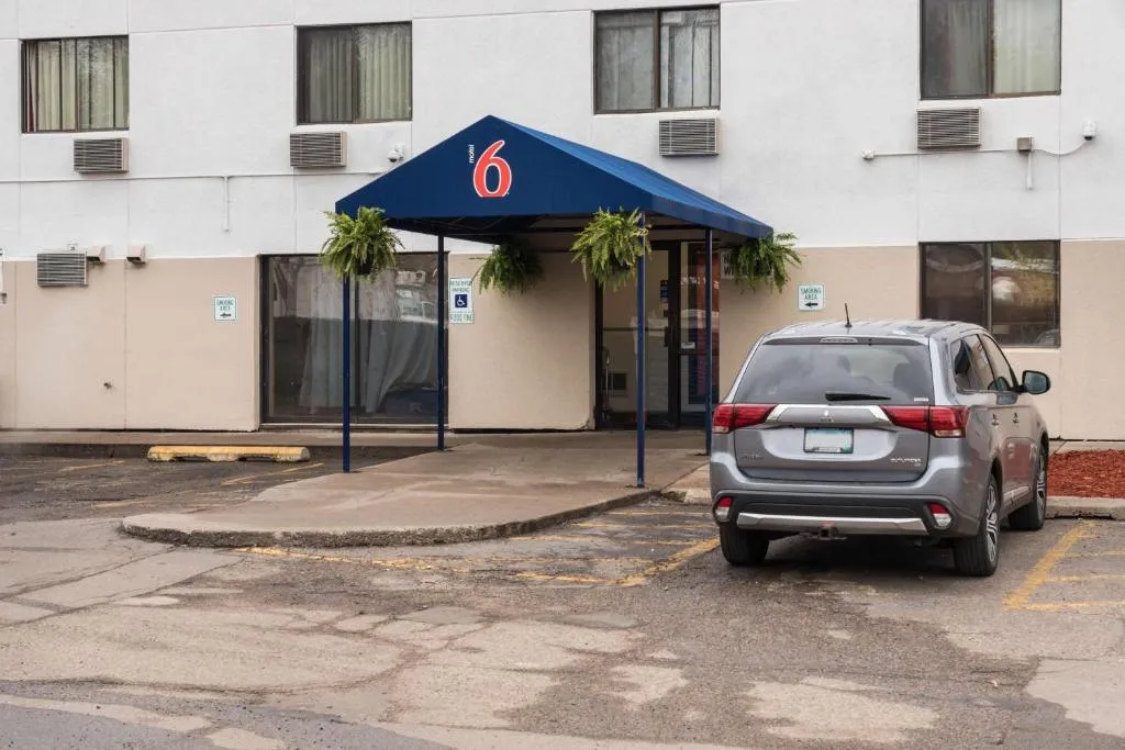 Motel 6-Saint Paul, MN - I-94 in Woodbury