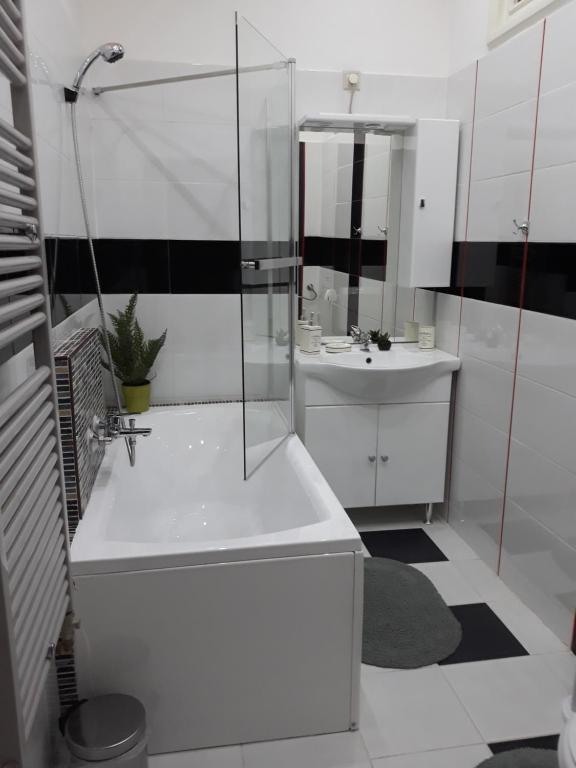 Zdjęcie z galerii obiektu Hangulat apartman w Miszkolcu