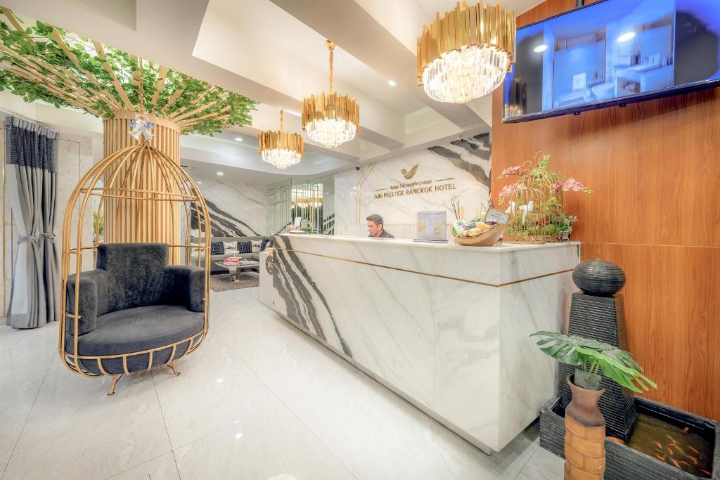 Lobbyn eller receptionsområdet på Tori Prestige Bangkok Hotel