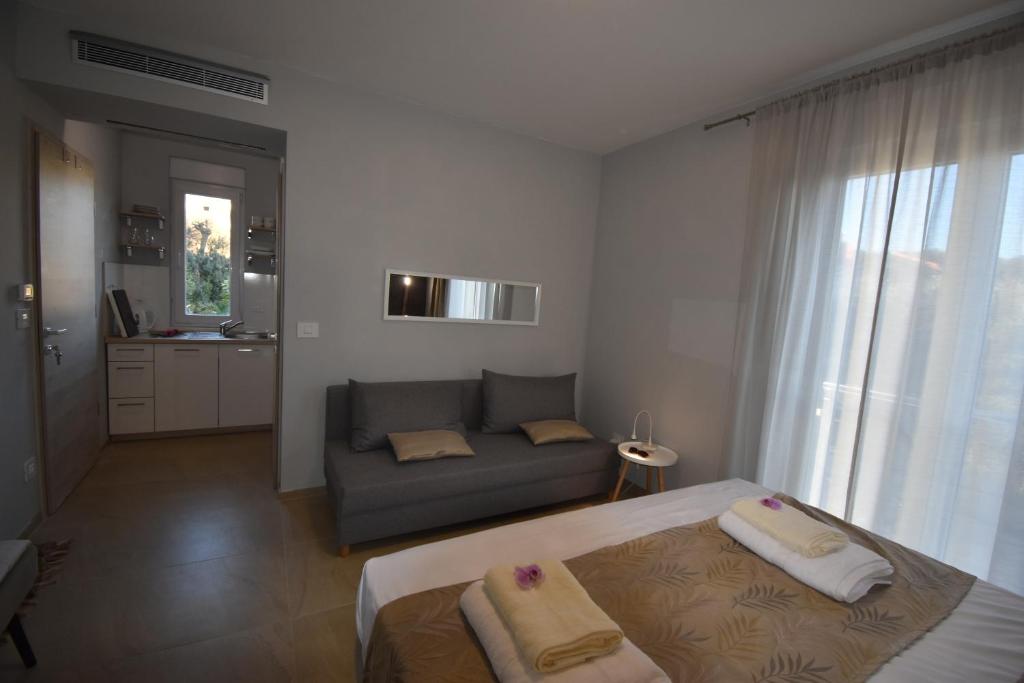 Postel nebo postele na pokoji v ubytování Villa Harmony Novalja