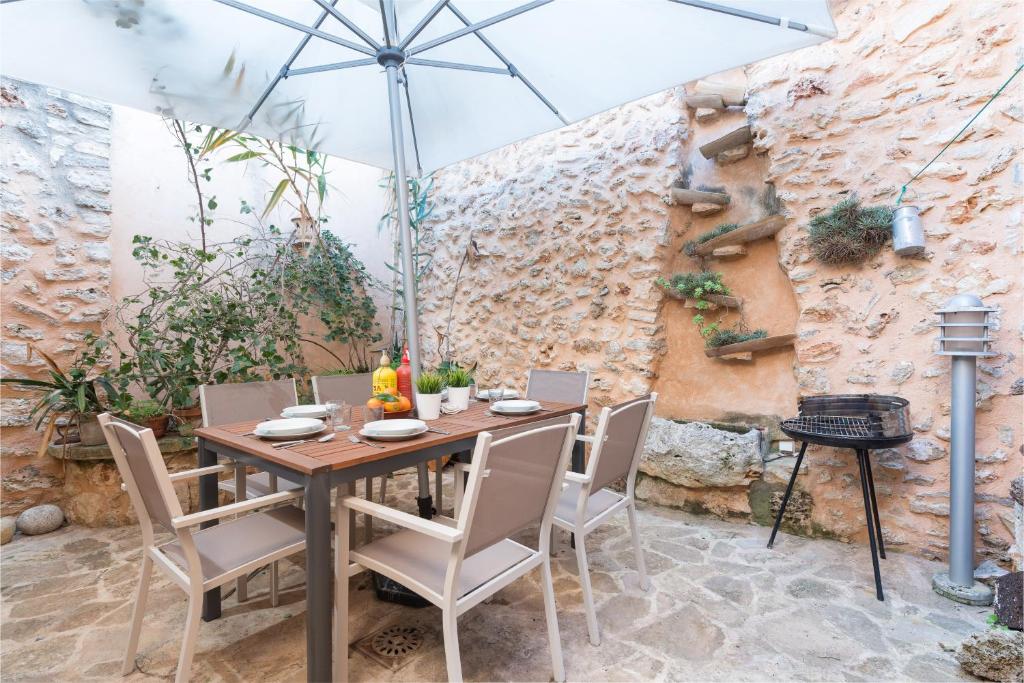 Can Vallori - Three-Bedroom Chalet