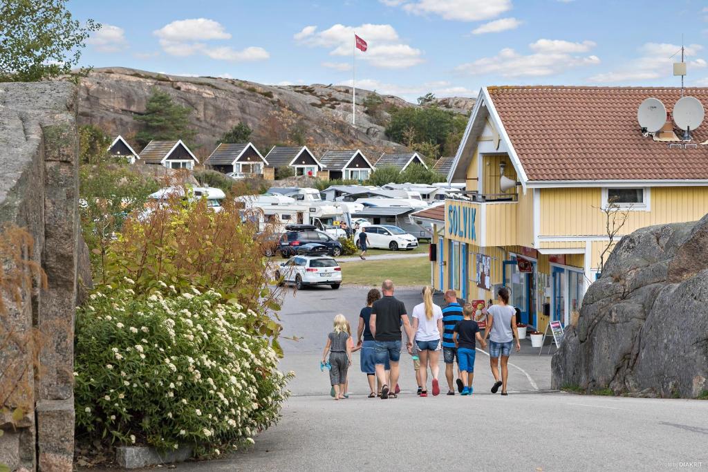 Επισκέπτες που μένουν στο First Camp Solvik-Kungshamn
