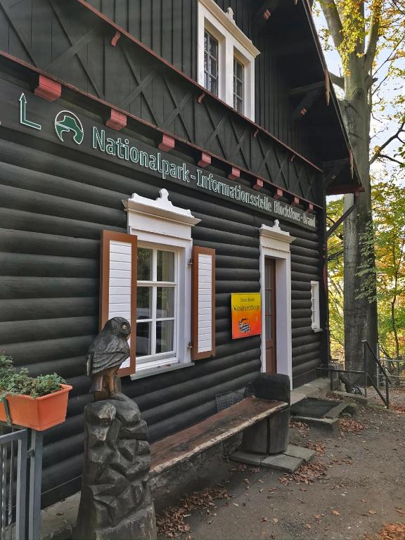 Budova, kde se penzion – hostinec nachází