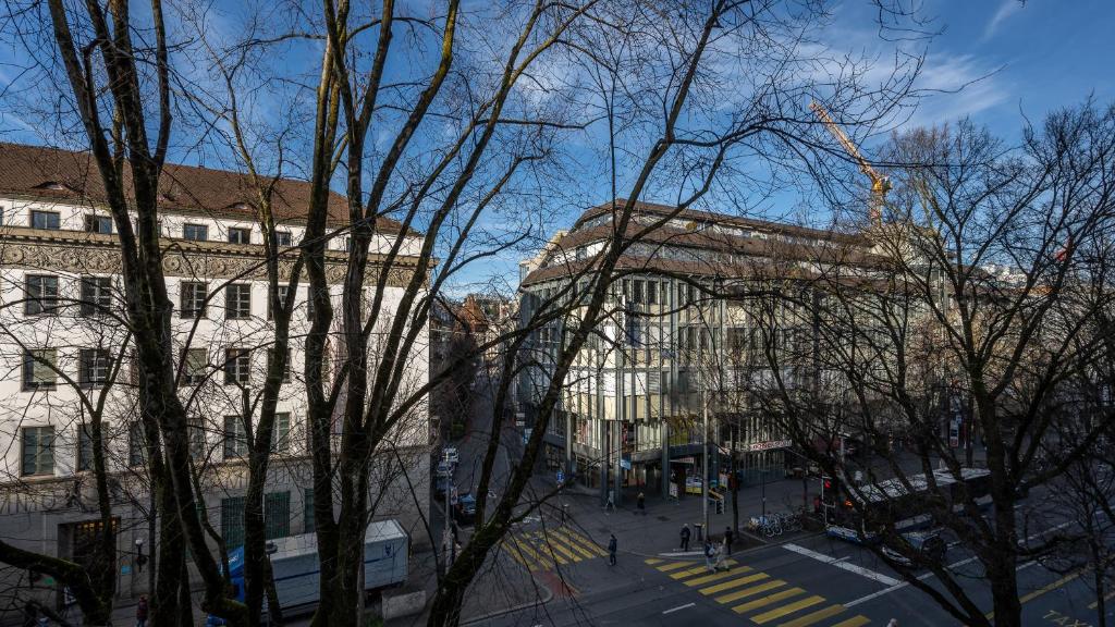 Hotel Central Luzern - Resim 17