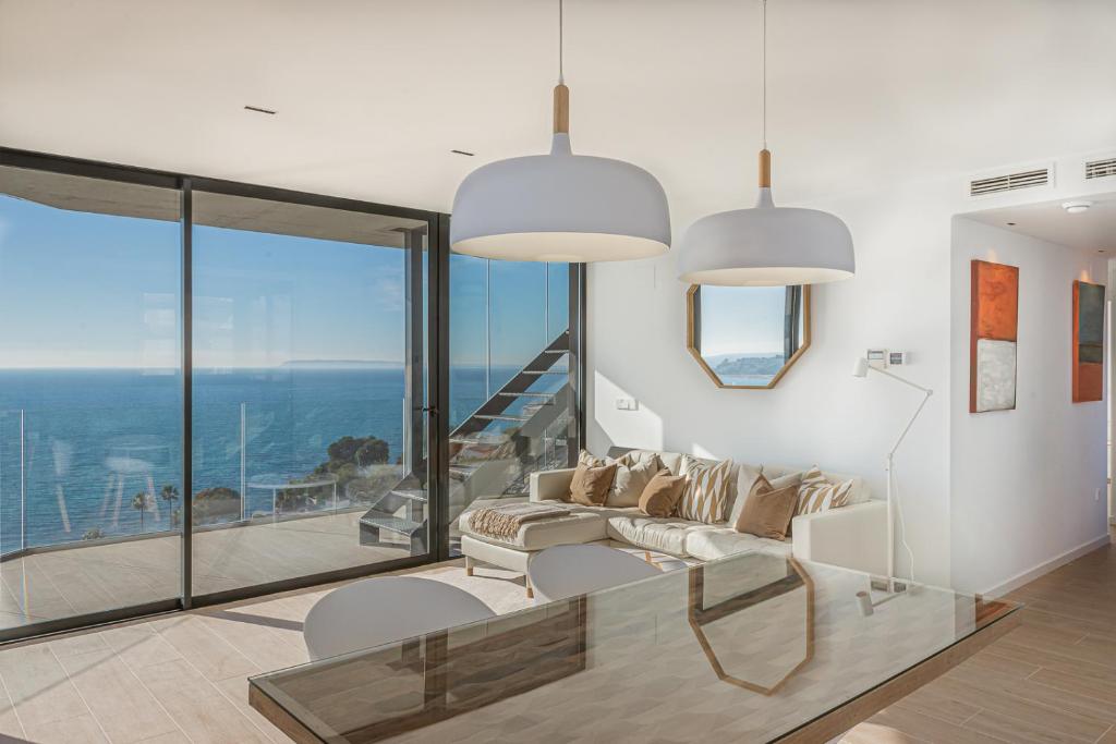 Modern sea front jacuzzi Blue Sky, Alicante – Precios ...