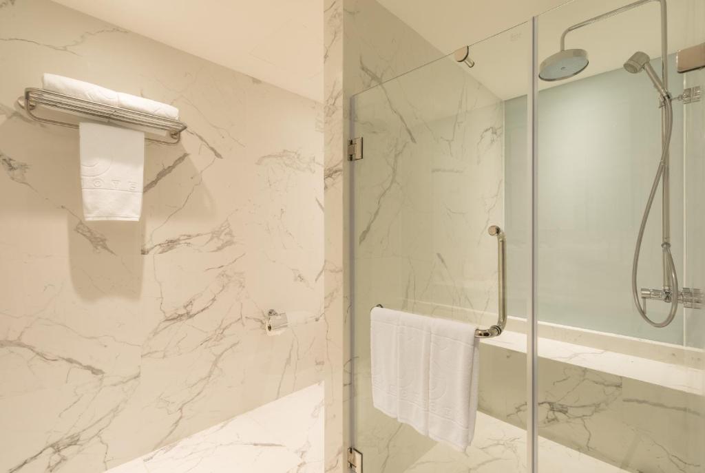 Koupelna v ubytování S Ram Leisure Hotel SHA PLUS