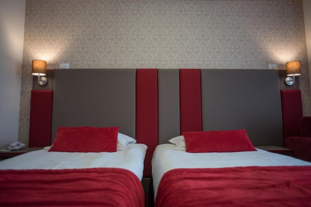Hotel Marea Neagra - Twin Room