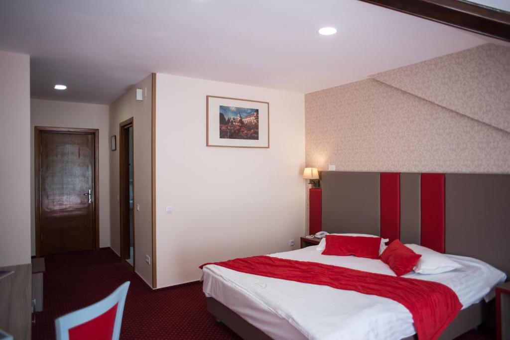 Hotel Marea Neagra - Double Room With Mountain View