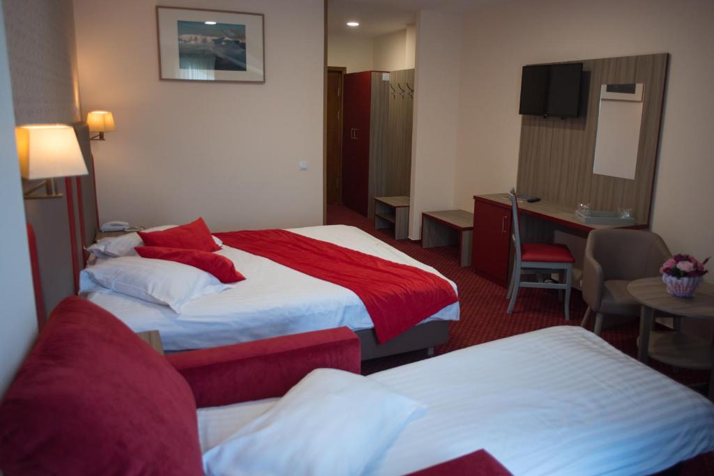 Hotel Marea Neagra - Double Or Twin Room With Extra Bed