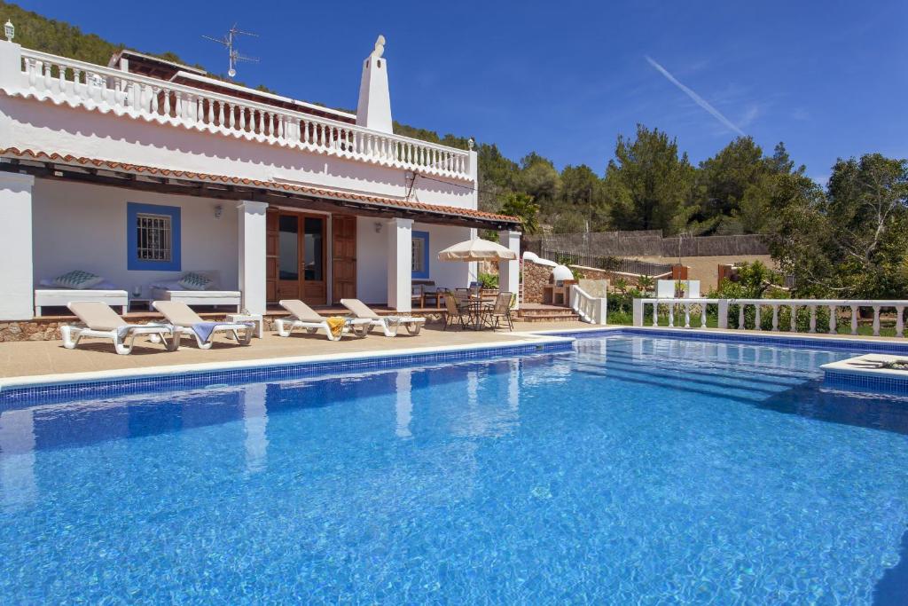 Villa Paris, San Antonio, Spain - Booking.com