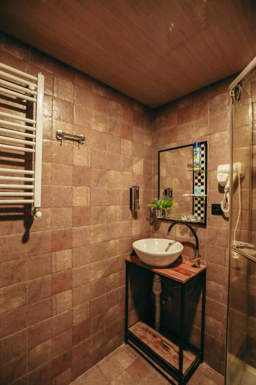 Koupelna v ubytování Wooden Hotel Kazbegi