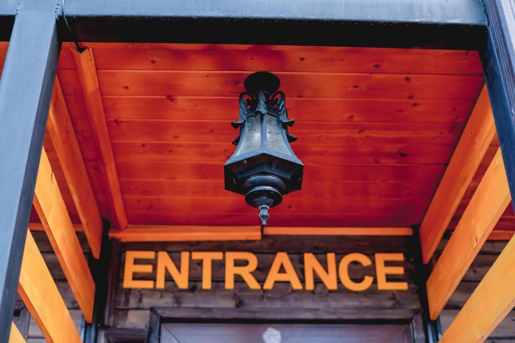 Fotografie z fotogalerie ubytování Wooden Hotel Kazbegi v destinaci Stepancminda