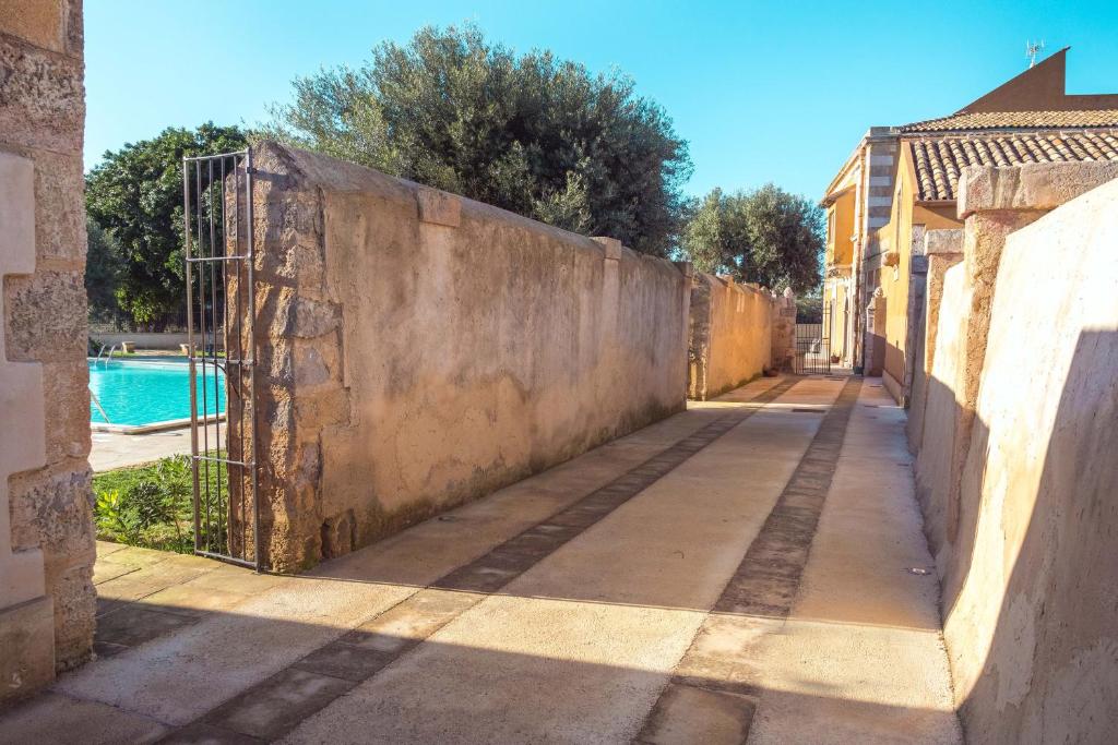 Bazén v ubytování Masseria Testaferrata nebo v jeho okolí