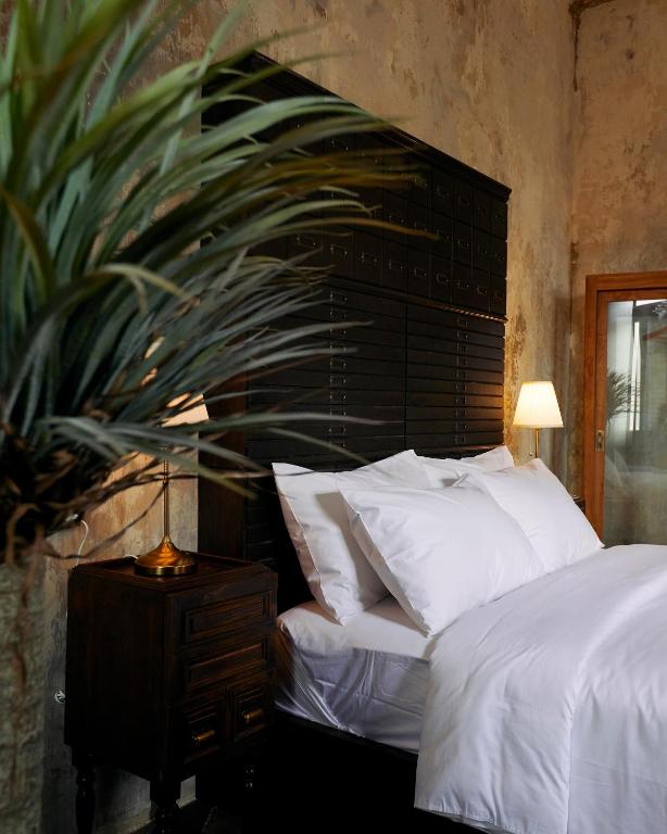 The Mustang Blu - 14